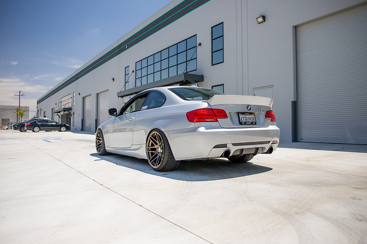 thumbnail interactive-video image 1 of Rev9 Hyper-Street 2 Coilovers – 32-Way Adjustable, For BMW E90 E92 E93 RWD 2006-2013 1 of 5