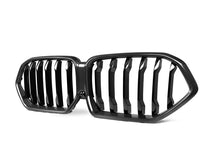 Load image into Gallery viewer, AutoTecknic Front Grille BMW G06 X6 LCI (20-25) Carbon Fiber - Dual or Single Slat - Sing Slat Alternate Image