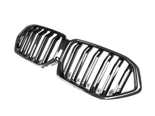 Load image into Gallery viewer, AutoTecknic Front Grille BMW G06 X6 LCI (20-25) Carbon Fiber - Dual or Single Slat - Sing Slat Alternate Image