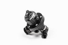 Load image into Gallery viewer, Radium Engineering Direct Mount Fuel Pressure Regulator (8AN ORB, Black DMR-RA) 20-1623-00 - Default Title Alternate Image
