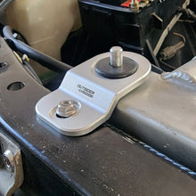 Load image into Gallery viewer, Outsider Garage Billet Top Radiator Mounts Nissan Skyline R32 / R33 / R34 &amp; Stagea W34 Alternate Image