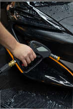 Load image into Gallery viewer, BLACKLINE® SNUB-NOSE PRESSURE WASHER GUN Alternate Image
