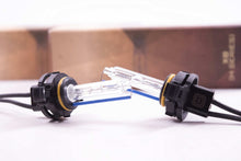 Load image into Gallery viewer, Morimoto 5202 / 2504 XB HID Bulbs 4000K / 5000K / 6000K Alternate Image