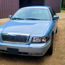 Load image into Gallery viewer, Spec-D OEM Replacement Headlights Mercury Grand Marquis (06-11) Black or Chrome w/ Amber Alternate Image