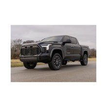Load image into Gallery viewer, Flowmaster Exhaust Toyota Tundra 3.4L Turbo (22-24) 2.5" Catback Single Out Dump , Dual Side , Dual Out Same Side &amp; Single Side Exit Alternate Image