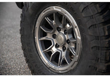 Load image into Gallery viewer, Roush Wheel Ford Bronco (2015-2024) 17&quot; - Iridium Grey Alternate Image