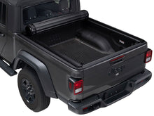 Load image into Gallery viewer, BAK Revolver X4s Tonneau Cover Jeep Gladiator 5ft Bed (20-23) Truck Bed Hard Roll-Up Cover Alternate Image