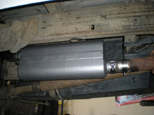 Load image into Gallery viewer, Flowmaster Exhaust for Ford F250 / F350 Super Duty 5.4L V8 &amp; 6.8L V10 (1999-2004) Force II - Single Exit 3" Catback 17229 Alternate Image