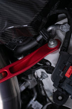 Load image into Gallery viewer, RENNELEMENT Strut Tower Brace Set for BMW M5 G90 / G99 (25-27) CNC Aluminum REN-010 Alternate Image