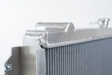 Load image into Gallery viewer, CSF Radiator for Toyota 4Runner 2.7L / 3.4L V6 (1996-2002) High Performance All-Aluminum 7210 Alternate Image