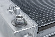 Load image into Gallery viewer, CSF Radiator for Corvette C6 (2005-2013) High Performance All-Aluminum 7223 Alternate Image