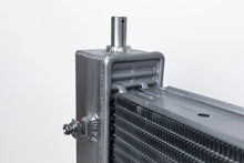 Load image into Gallery viewer, CSF Radiator for Corvette C6 (2005-2013) High Performance All-Aluminum 7223 Alternate Image