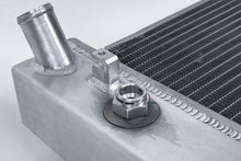 Load image into Gallery viewer, CSF Radiator for Corvette C6 (2005-2013) High Performance All-Aluminum 7223 Alternate Image
