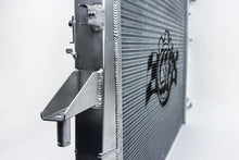 Load image into Gallery viewer, CSF Radiator for Audi Q7 3.0L / 3.6L V6 /  4.2L V8 (2007-2015) High Performance All-Aluminum 7227 Alternate Image