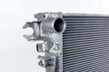 Load image into Gallery viewer, CSF Radiator for Jeep Gladiator JT 3.6L V6 / Turbocharged Diesel 3.0L V6 (2020-2026) High Performance All-Aluminum 7340 Alternate Image