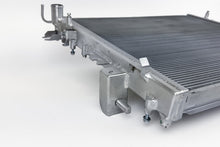 Load image into Gallery viewer, CSF Radiator for Jeep Gladiator JT 3.6L V6 / Turbocharged Diesel 3.0L V6 (2020-2026) High Performance All-Aluminum 7340 Alternate Image