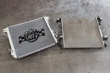 Load image into Gallery viewer, CSF Radiator for Jeep Gladiator JT 3.6L V6 / Turbocharged Diesel 3.0L V6 (2020-2026) High Performance All-Aluminum 7340 Alternate Image