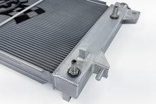 Load image into Gallery viewer, CSF Radiator for Lincoln Navigator Turbocharged 3.5L V6 (2015-2017) Heavy-Duty All-Aluminum 8094 Alternate Image