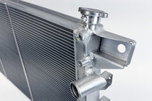 Load image into Gallery viewer, CSF Radiator for Lincoln Navigator 3.5L V6 EcoBoost (2018-2022) High Performance All- Aluminum 8095 Alternate Image