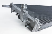 Load image into Gallery viewer, CSF Radiator for Ford F150 3.5L V6 / 5.2L V8 (2021-2026) High Performance All- Aluminum 8303 Alternate Image