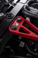 Load image into Gallery viewer, RENNELEMENT Strut Tower Brace Set for BMW M5 G90 / G99 (25-27) CNC Aluminum REN-010 Alternate Image