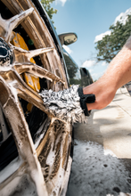 Load image into Gallery viewer, Best Microfiber Wheel Wash Mitt for Brake Dust, Spokes &amp; Barrels | BLACKLINE® - Default Title Alternate Image
