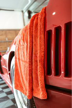 Load image into Gallery viewer, Blackline 1300 GSM Twisted-Loop Microfiber Drying Towel (2x3 ft) Alternate Image