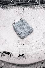 Load image into Gallery viewer, Best Microfiber Wash Mitt for Cars, Trucks &amp; SUVs | BLACKLINE® - Wash Mitt Alternate Image