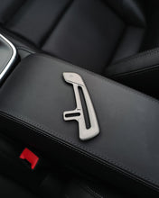 Load image into Gallery viewer, JQ Werks Madtrace Clubsport Magnetic Paddle Shifters for Porsche 991 / 982 / 992 / 971 / 958 / 95B / PO536 (2015-2026) Weissach Package Style Alternate Image