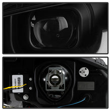 Load image into Gallery viewer, Spyder Projector Headlights Corvette C6 (05-13) Halogen Model [Signature Series - Sequential LED Turn Signal] Clear Lens Alternate Image