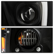 Load image into Gallery viewer, Spyder Projector Headlights Dodge Ram 1500 (06-08) 2500/3500 (06-09) [Platinum Series] Black Housing Alternate Image