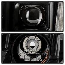 Load image into Gallery viewer, Spyder Projector Headlights Toyota Tundra (14-21) [Signature Series - Sequential LED Turn Signal] Black Housing - Default Title Alternate Image