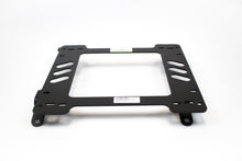 Load image into Gallery viewer, Planted Seat Brackets Toyota Land Cruiser 75 Series (1984-1999) Driver / Passenger Side Alternate Image