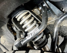 Load image into Gallery viewer, Freedom Offroad Control Arms Chevy Colorado Z71 Exc. ZR2 (15-22) 2-4" Lift/ Front Upper Alternate Image