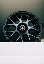 Load image into Gallery viewer, fifteen52 Vertex 18x8.5 Wheels Frosted Graphite or Rally White Alternate Image