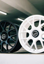 Load image into Gallery viewer, fifteen52 Vertex 18x8.5 Wheels Frosted Graphite or Rally White Alternate Image