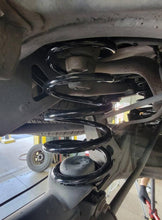 Load image into Gallery viewer, Freedom Offroad Coil Springs Toyota FJ Cruiser (07-14) 2" or 3" Rear Lift - 2" Alternate Image