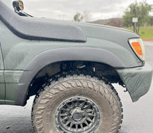 Load image into Gallery viewer, Freedom Offroad Control Arms Toyota Land Cruiser (98-07) For 2-4" Lift / Front Upper Pair - Default Title Alternate Image