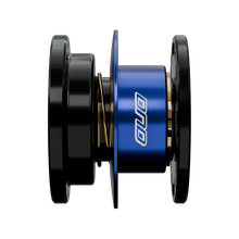 Load image into Gallery viewer, DND Hexlock Quick Release Hub Competition Spec - Purple / Red / Tungsten / Black / Blue / FIA Gold Alternate Image
