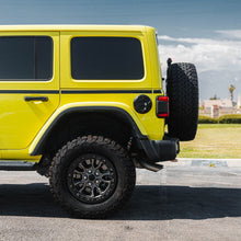 Load image into Gallery viewer, Xprite Gas Cap Cover Jeep Wrangler JL (2018-2022) w/ or w/o Key Latch Alternate Image