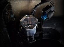 Load image into Gallery viewer, Boomba Racing Blow Off Valve Adapter V2 Ford F150 Raptor (17-21) Anodize or Aluminum - Natural Aluminum Alternate Image