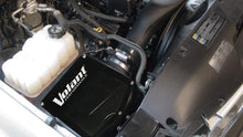 Load image into Gallery viewer, Volant Closed Box Air Intake Chevy Suburban 2500HD 8.1L V8 (01-06) w/ or w/o Cold Air Scoop - w/ Air Scoop / Oiled Air Filter Alternate Image
