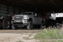 Load image into Gallery viewer, Rough Country Lift Kit Chevy Silverado 2WD/4WD (2011-2019) 5&quot; Lift w/ Shocks Alternate Image