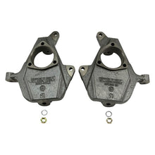 Load image into Gallery viewer, Belltech Lowering Kit Chevy Silverado / GMC Sierra Std Cab (01-06) Front And Rear - w/o or w/ Shocks - 4" or 5" F/6" or 7" R drop / w/ Nitro Drop 2 Alternate Image