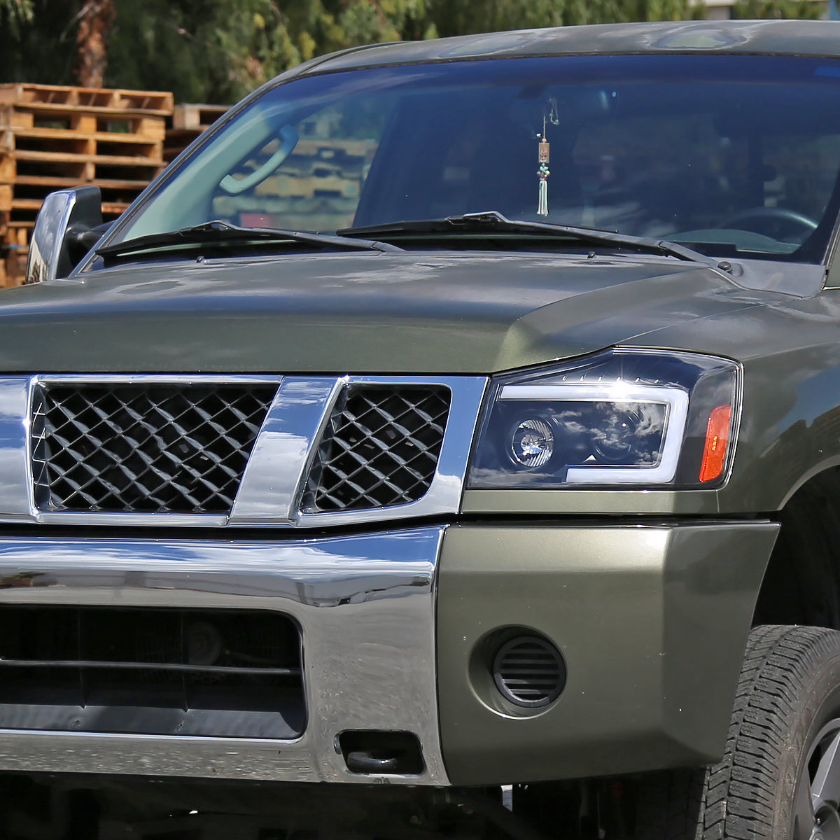 2004 Nissan Titan Bull Bar with Stainless Steel Skid Plate; Stainless Steel BB113205-SP