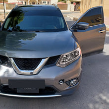 Load image into Gallery viewer, Spec-D Headlights Nissan Rogue (2014-2016) w/ LED DRL Bar Alternate Image