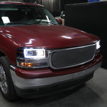 Load image into Gallery viewer, 249.95 Spec-D Projector Headlights Yukon (00-06) Sierra (99-06) w/ LED Strip &amp; H1 Bulbs - Redline360 Alternate Image