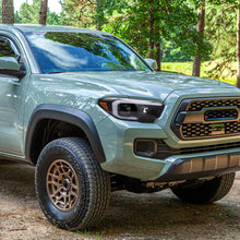 Load image into Gallery viewer, Spec-D Projector Headlights Toyota Tacoma (2016-2023) Switchback Sequential LED Alternate Image