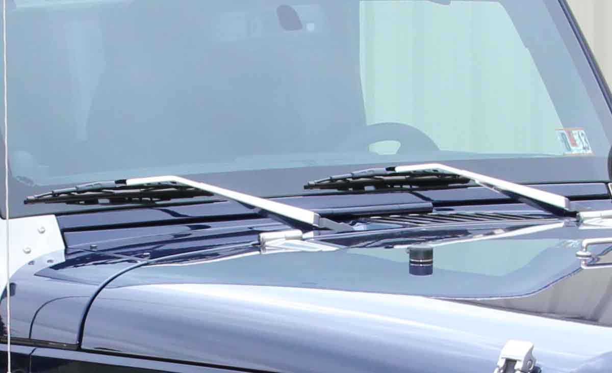 Front Wiper Arm for 1997-2006 Jeep TJ Wrangler w/ LHD, Black, L or R Crown Automotive main image 1
