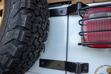 Load image into Gallery viewer, Kentrol Tailgate Hinge Jeep Wrangler YJ (1987-1995) Polished or Black Alternate Image